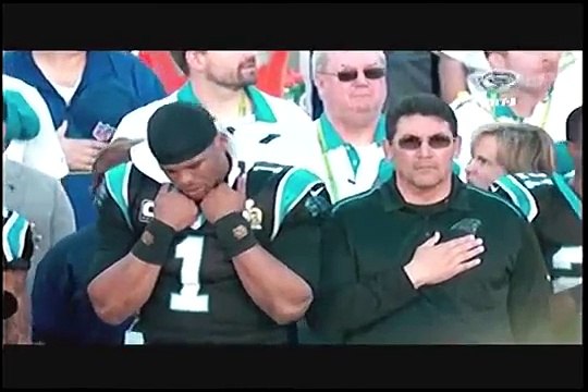 Super Bowl: Lady Gaga ouvre le match en interprétant cette nuit l'hymne national