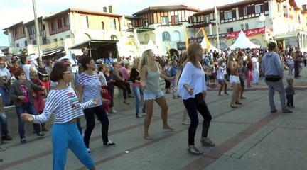 ÉTÉ 2015 - HOSSEGOR - 4 SEPTEMBRE 2015 - LATINOSSEGOR - INITIATION À LA SALSA PLACE DES LANDAIS - III -