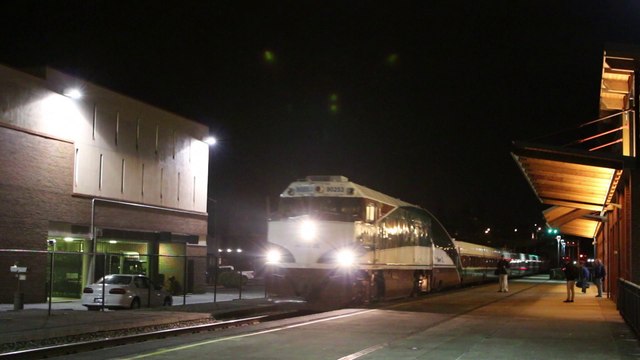 Amtrak Cascades 516 and 517 at Mount Vernon, WA 2/7/16
