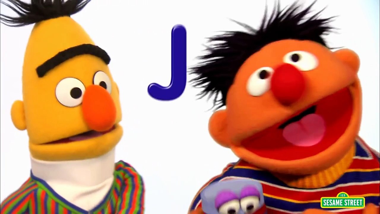 Sesame Street: Sing the Alphabet Song!