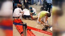 Havalimanında tavan çöktü; altında kalanlar için yardım çığlığı attılar