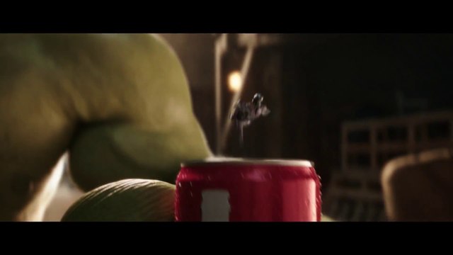 Pub coca-cola pour le Super bowl 50 avec Hulk et Ant-Man