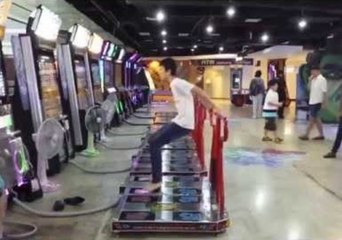 Fast-Footed Dance Champion Struts His Stuff in Bangkok