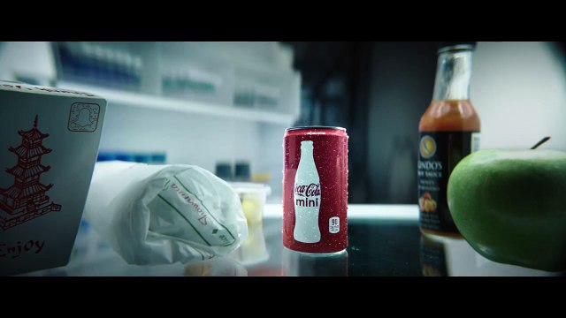 Pub : Ant-Man et Hulk s'affrontent dans une drôle de pub Coca-Cola pendant le Super Bowl !