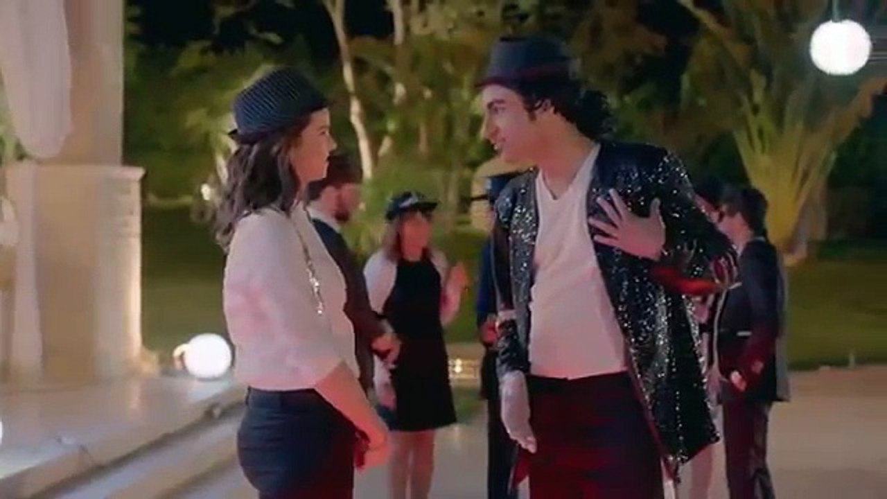 على ربيع ليسرا اللوزى _ انا بحبك ! (مقطع يموت من الضحك )