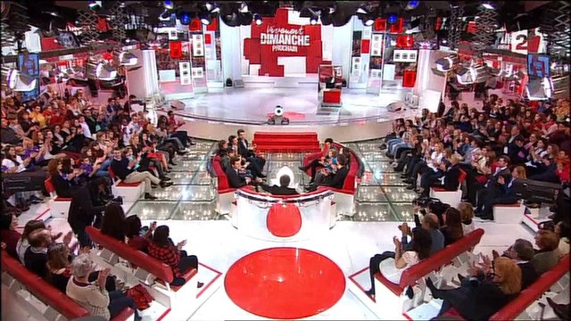 Vivement dimanche prochain remonté à la hache hier soir suite à l'absence de Laurent Delahousse - Regardez