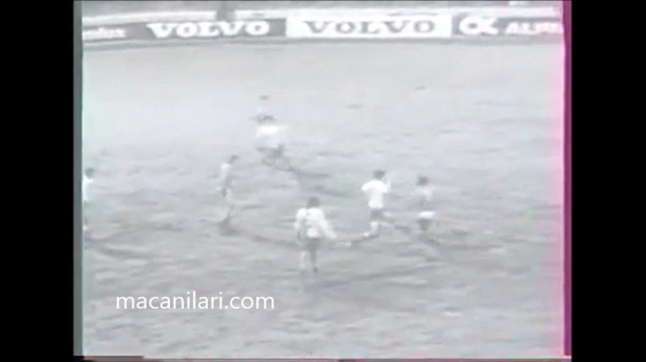 23.10.1974 - 1974-1975 European Champion Clubs' Cup 2nd Round 1st Leg HNK Hajduk Split 4-1 AS Saint-Etienne
