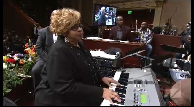 The Clark Sisters at Pastor Andrae Crouch Celebration of Life Concert