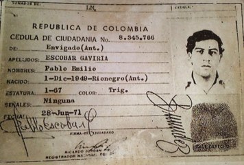 Interview with Pablo Escobar [Old footage]