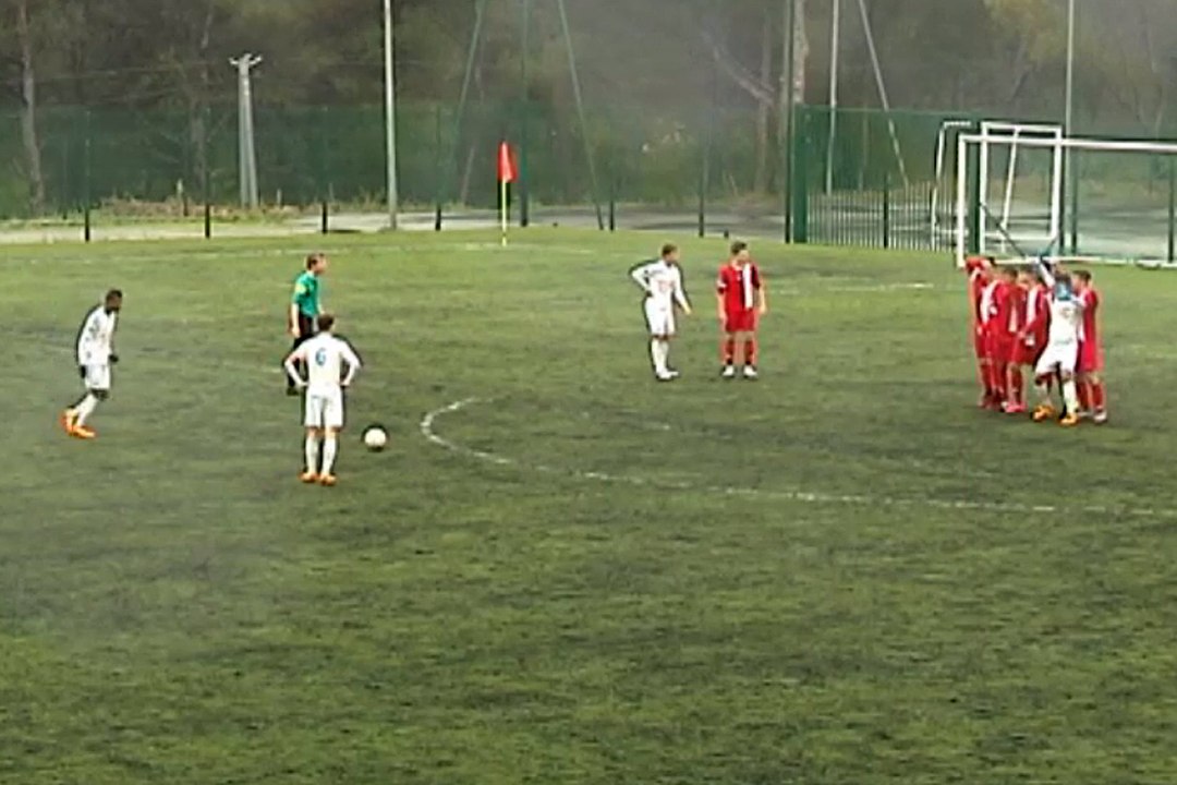 U17 National - Fréjus Saint-Raphaël 2-3 OM : le but de Raouf Mroivili (56e)