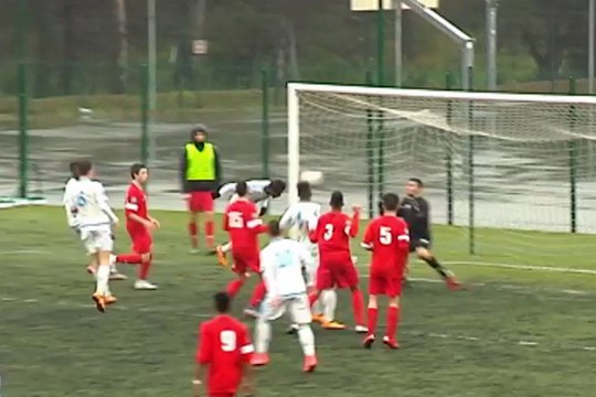 U17 National - Fréjus Saint-Raphaël 2-3 OM : le but de Raouf Mroivili (58e)