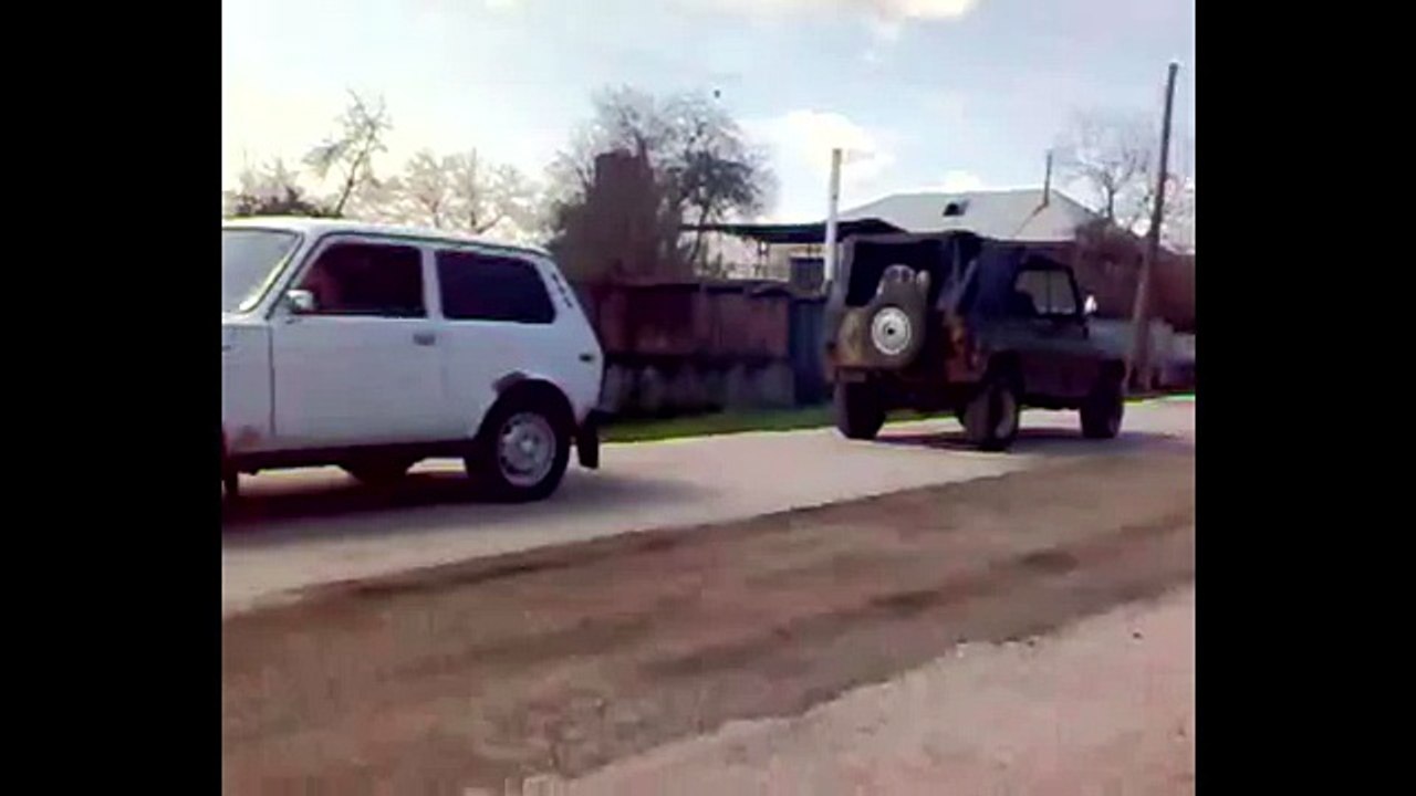Автомобили, кто сильнее- УАЗ 469 vs Нива ВАЗ 2121