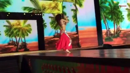 Cansu Taşkın'dan Oryantal Şov