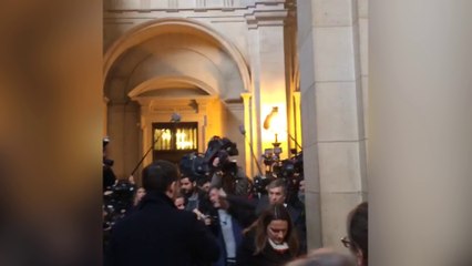 L'arrivée "fracassante" de Jérôme Cahuzac au tribunal correctionnel de Paris