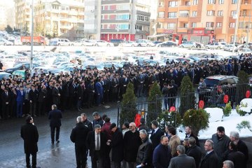 Görevinin başına dönen Bahçeli, genel merkezde  böyle karşılandı