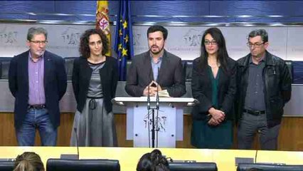 Garzón afirma tras reunirse con el PSOE que sólo están hablando de la investidura