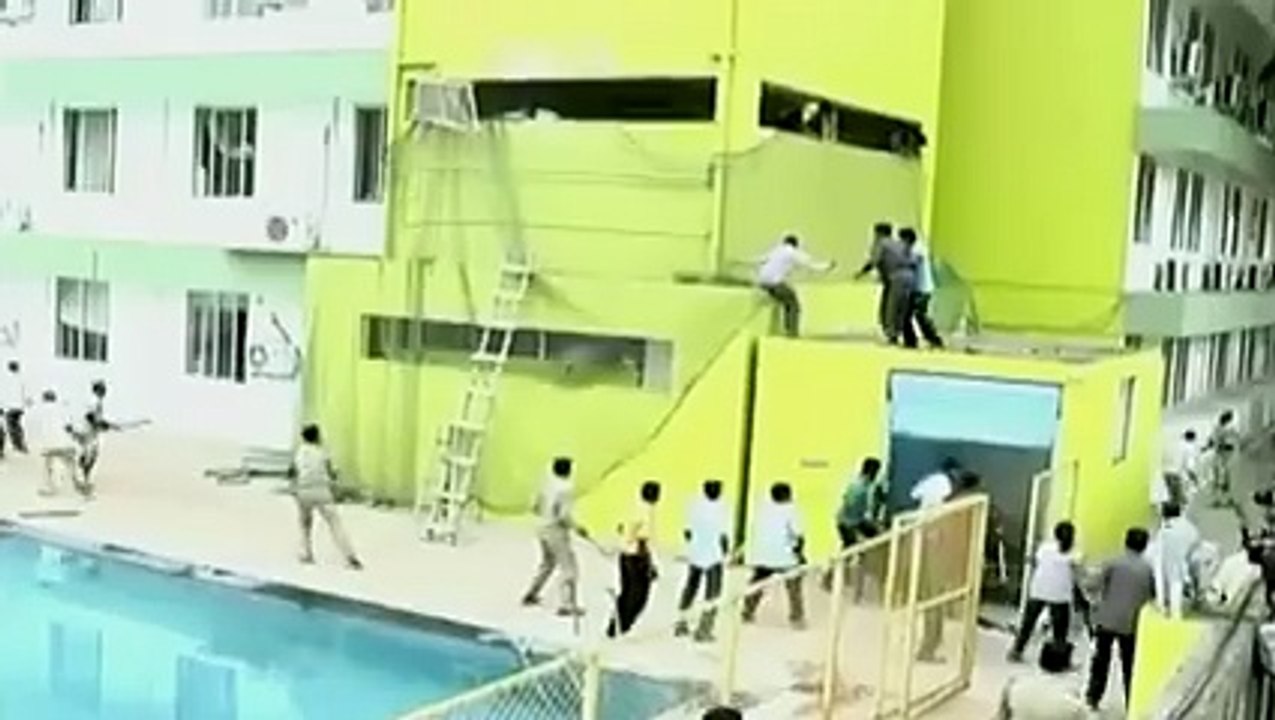 leopard enters in school