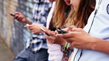 Tim Cook Super Bowl 50 blurry iPhone photo