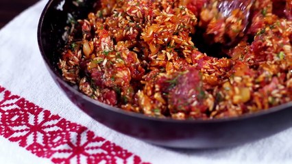 Sarmale - Romanian Cabbage Rolls Recipe