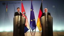 Steinmeier ve Kovac, Ortak Basın Toplantısı Düzenledi