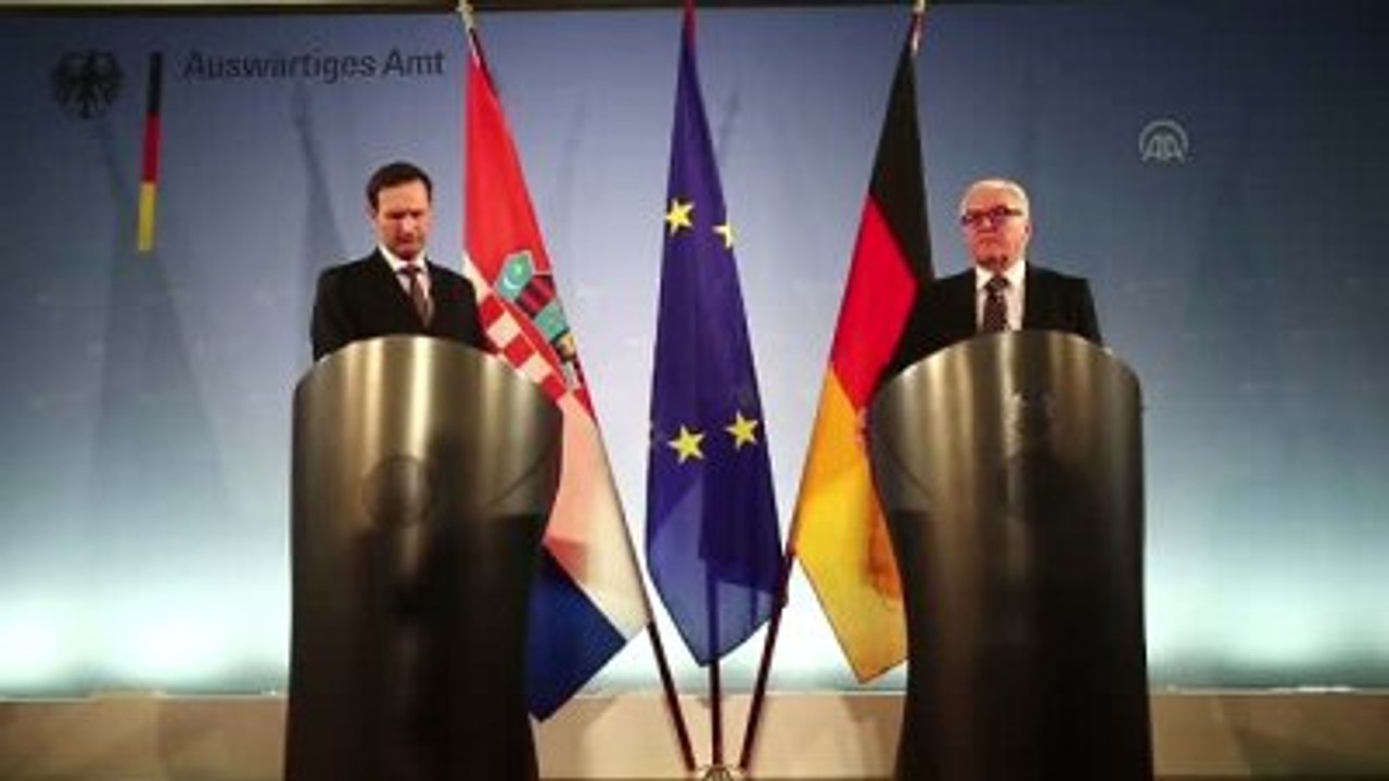 Steinmeier ve Kovac, Ortak Basın Toplantısı Düz...