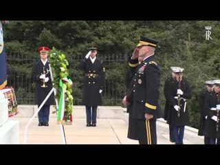 Washington - Il Presidente Mattarella al cimitero nazionale di Arlington (07.02.16)