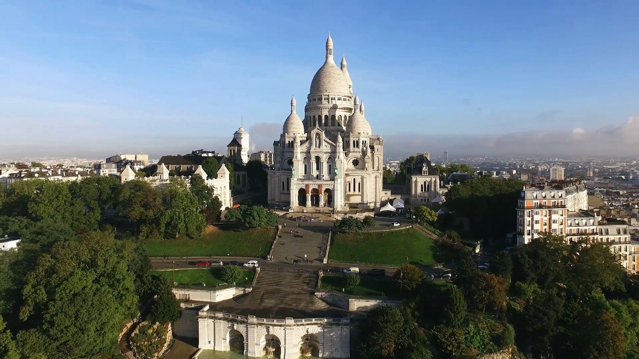 La Basilique du Sacré-Cœur vue du ciel!