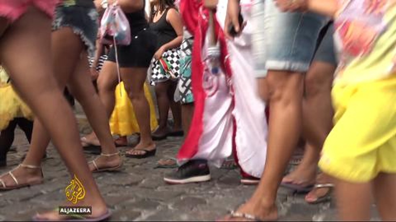 Brazil's Carnival-goers defy fear over Zikra virus