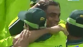 wickets of first ball by paksitani bowlers Shoaib Akhtar