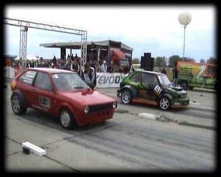 VW Polo 1.9 TDI Vs. Fiat 126 P Drag Race