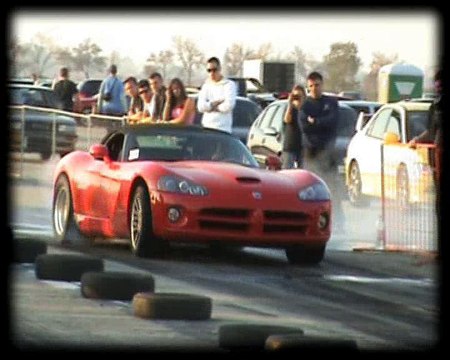 Dodge Viper 8.6 V10 [10.2@136] Vs. Chevy Caprice Coupe 8.2 V8 Drag Race