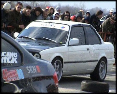 BMW E30 [M5] Vs. BMW E92 M3 Drag Race