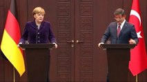 Davutoğlu - Merkel Ortak Basın Toplantısı Düzenledi -5