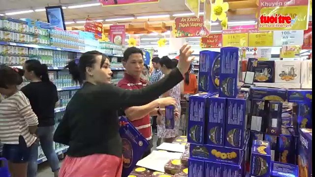 Tin nóng 24h ngày 7-2-2016- Người dân TP.HCM đổ xô đi mua hoa, cây kiểng ngày 29 Tết