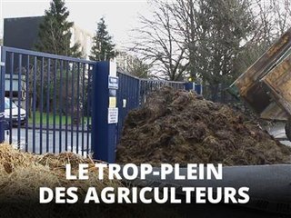 À Arras, les agriculteurs en colère déversent du fumier