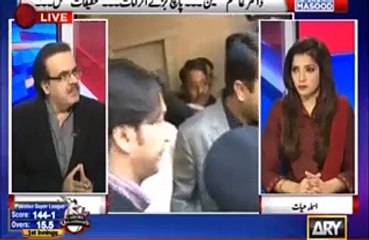Dr Shahid Masood Kese Nawaz Shareef Ko PIA Ki Tbahi Ka Zimedar Krar Dy Rahy Hain