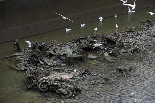 Canal Saint-Martin : le chômage et les découvertes incroyables du canal parisien