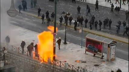 KAOS DHE DHUNE NE GREQI,PROTESTUESIT KUNDER REFORMES SE PENSIONEVE LAJM mpg