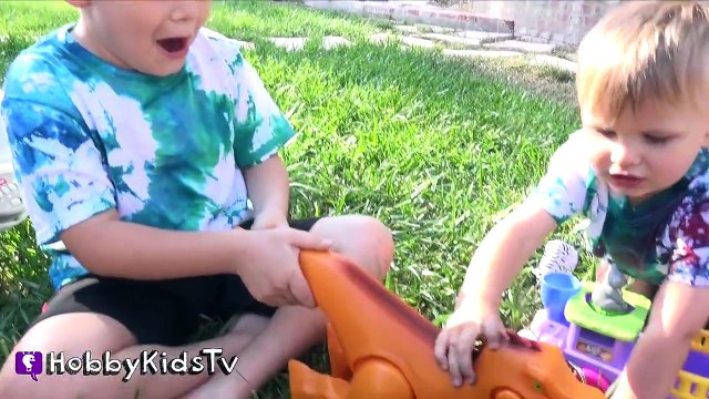 Little People Zoo Train SURPRISE Toys! Imaginext T-Rex EATS Batman + Kinder Egg HobbyKidsT