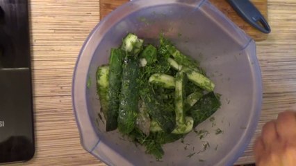 ОГУРЧИКИ, Ароматные, малосольные, за час, сухой способ, огурцы в пакете
