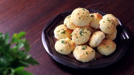 Garlic Cheese Bombs Recipe
