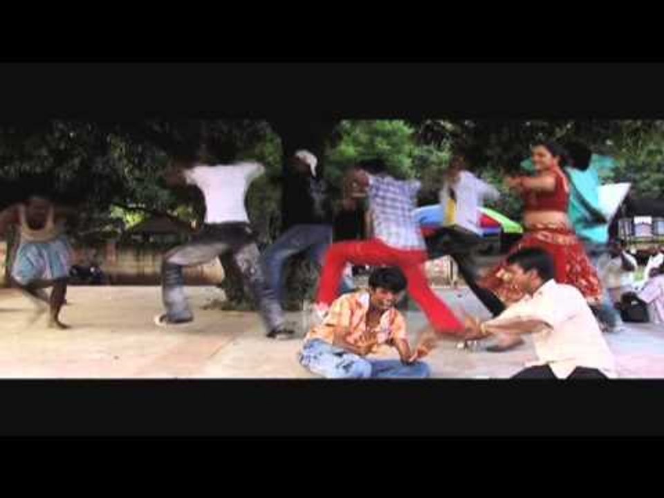 Dhutta Paatthu Kaadhal| Song From Tamil Movie "Oru Thadavai Sollu" | Balasubramani Pictures
