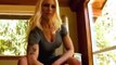 Female bodybuilding flexes her huge biceps by muscle women