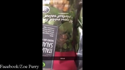 Ce quelle découvre dans sa salade est vraiment écoeurant !