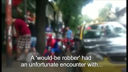 Örümcek Adam Kostümlü Kişi Hırsız Yakaladı