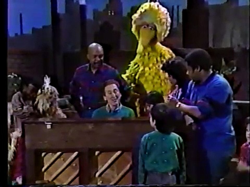 Classic Sesame Street - \"What\'s The Name of That Song?\"  \'87