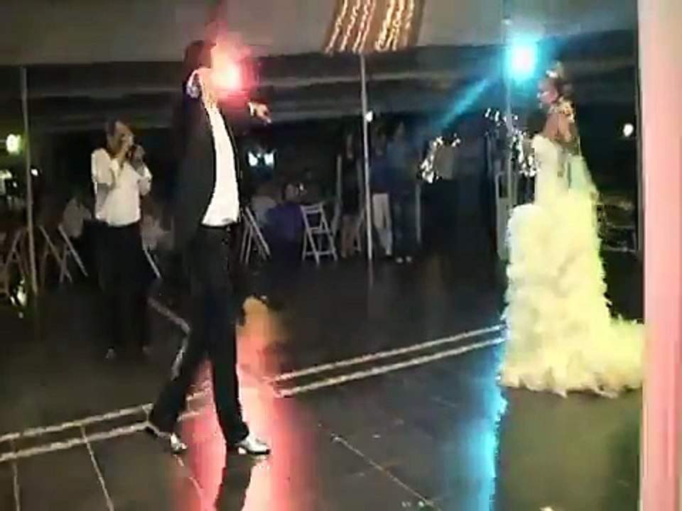 Gelin Değil Gelinlik Giymiş Erkek Sanki