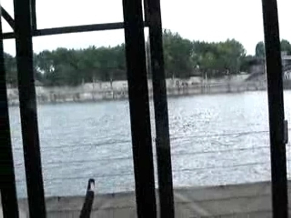 Barge