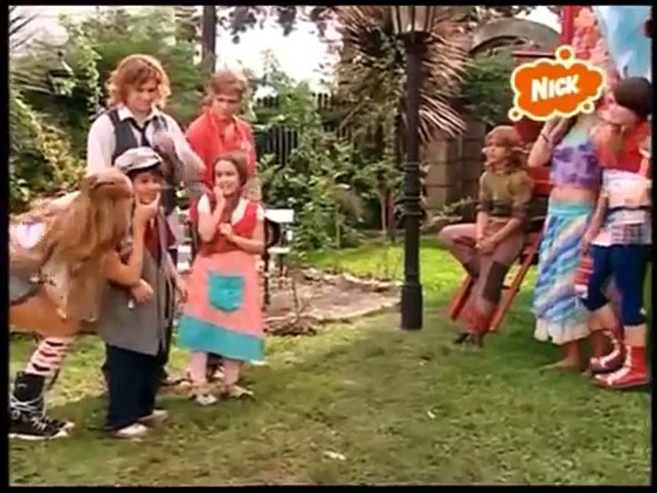 Lali Espósito como Mar 21 Casi Angeles.