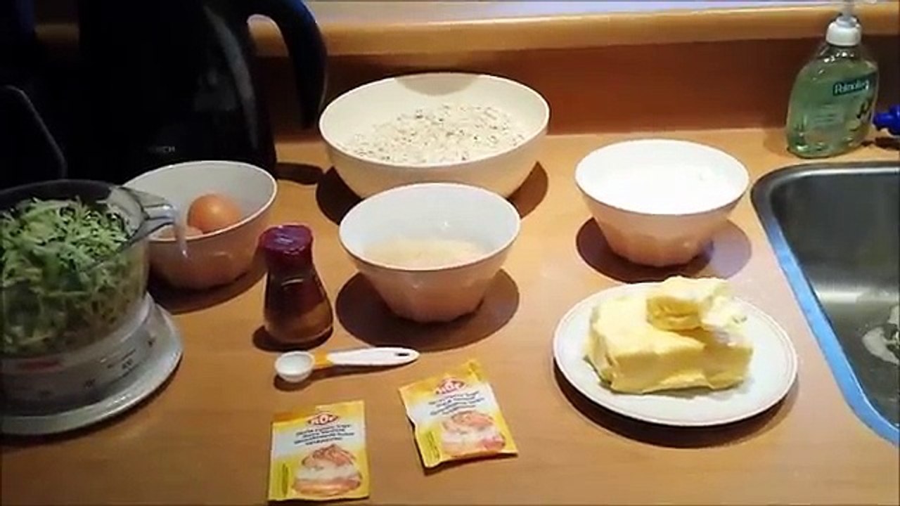 Courgette cake maken